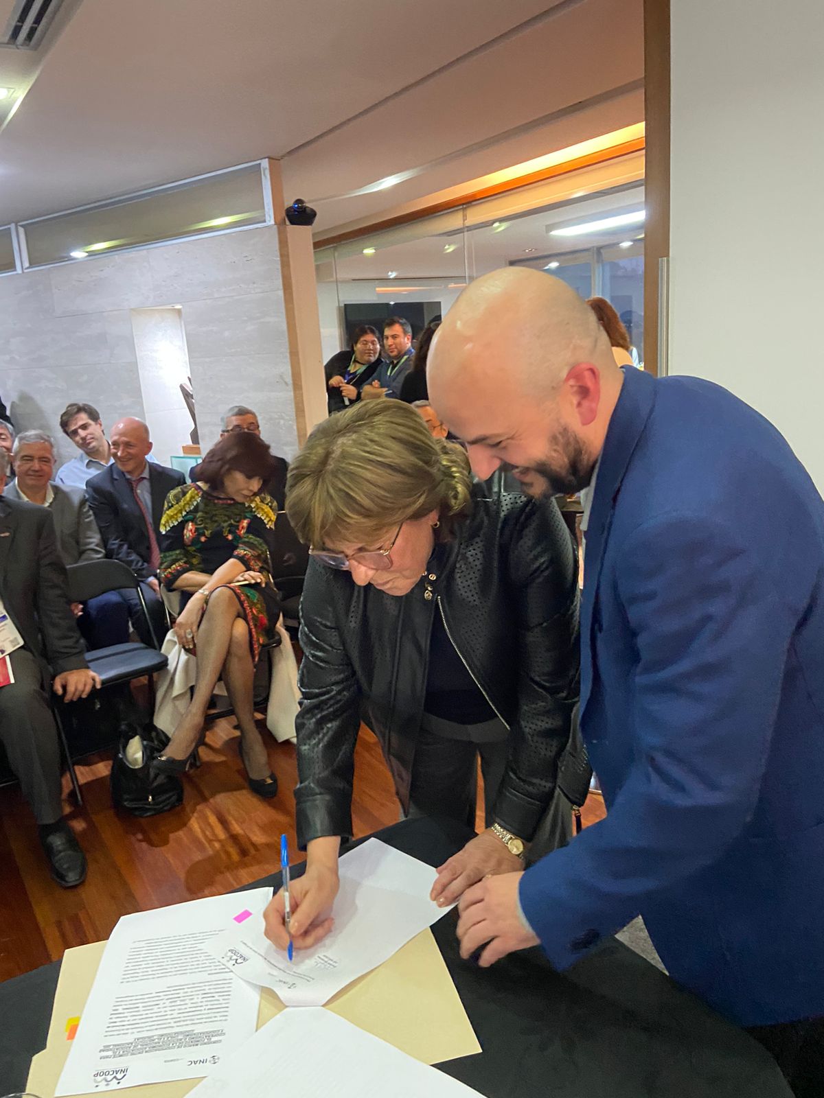 Firma MOU entre INAC e INACOOP